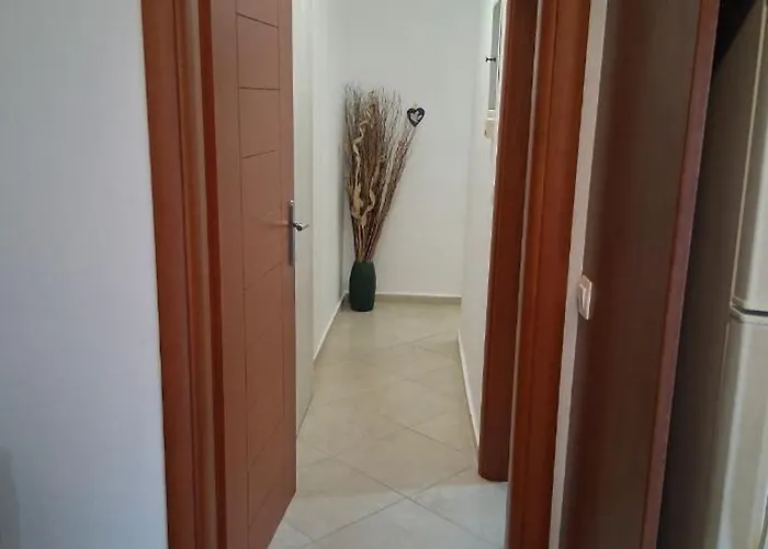 Thea Marina ! Apartman Livádi